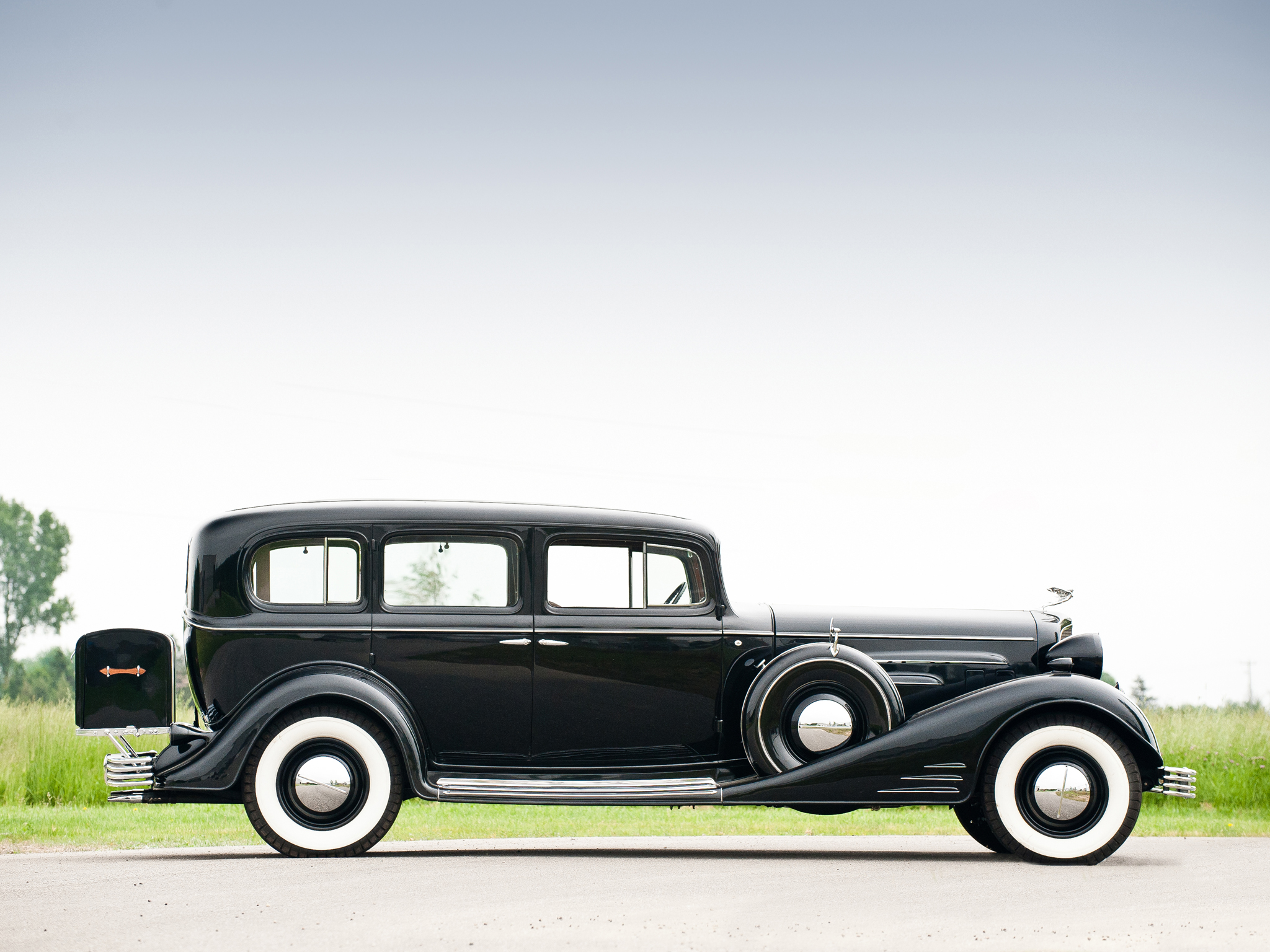 Amazing 1933 Cadillac V-16 Pictures & Backgrounds
