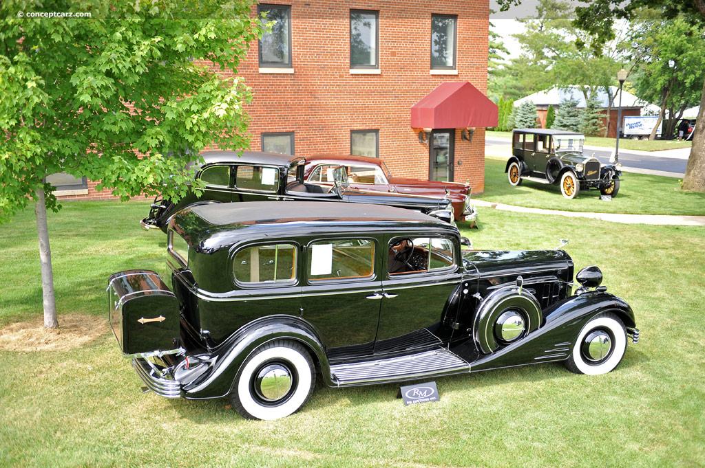 High Resolution Wallpaper | 1933 Cadillac V-16 1024x681 px