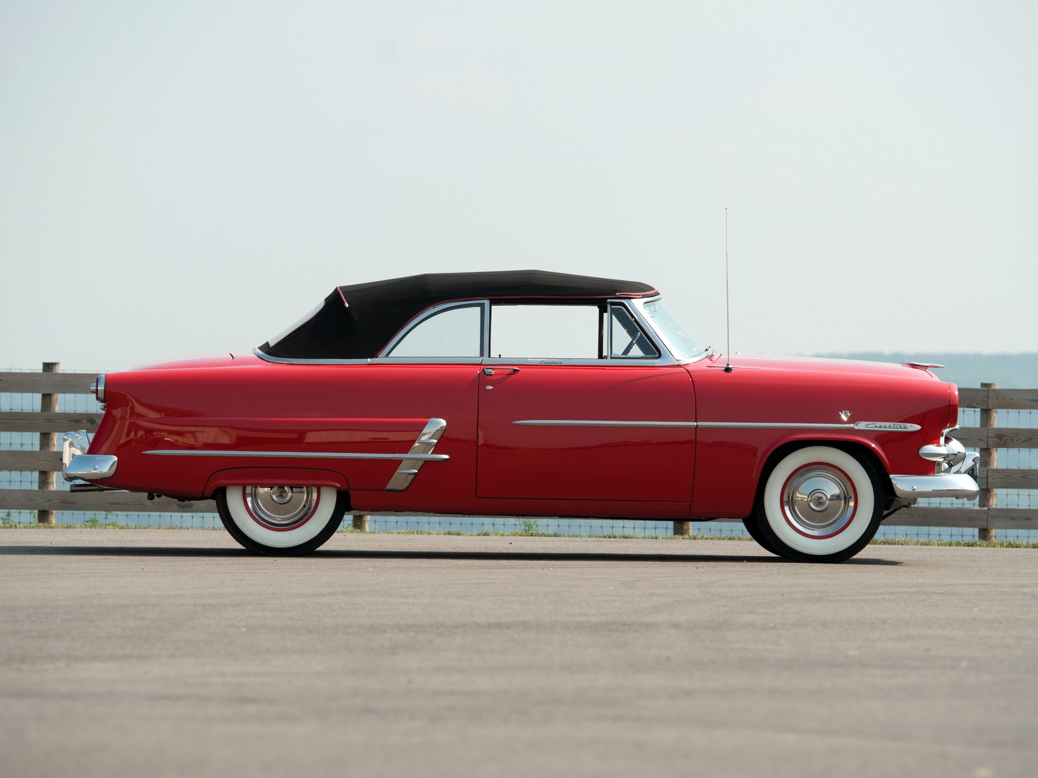 2048x1536 > 1953 Ford Crestline Sunliner Convertible Wallpapers