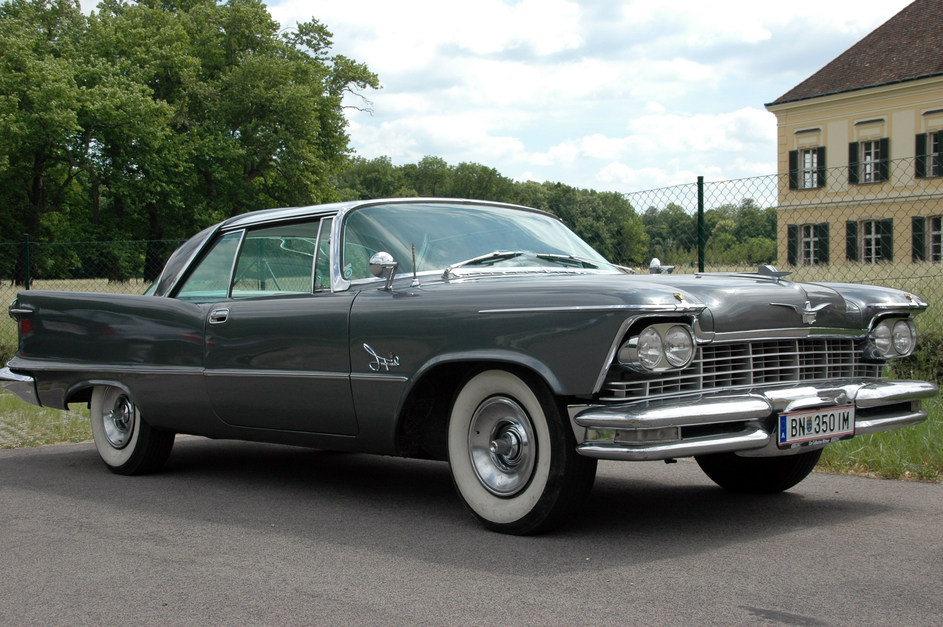 Nice Images Collection: 1957 Chrysler Imperial Desktop Wallpapers