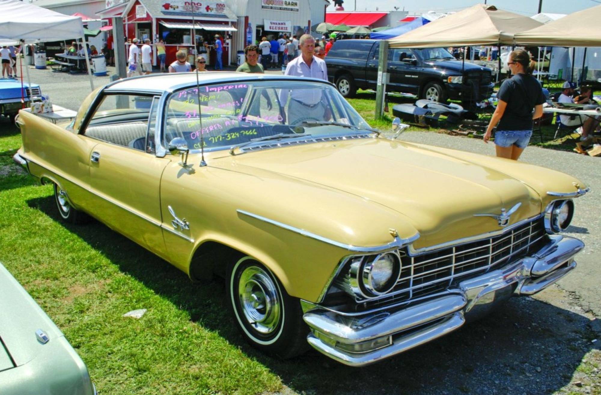 1957 Chrysler Imperial Crown #20