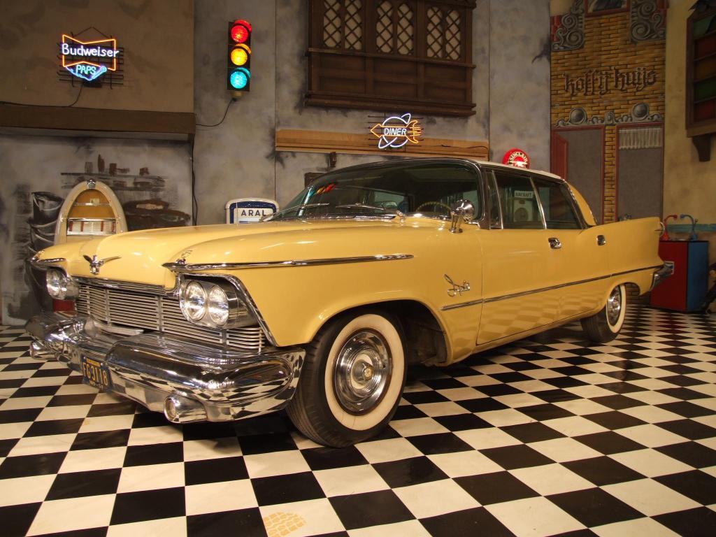 Amazing 1958 Chrysler Imperial Crown  Pictures & Backgrounds