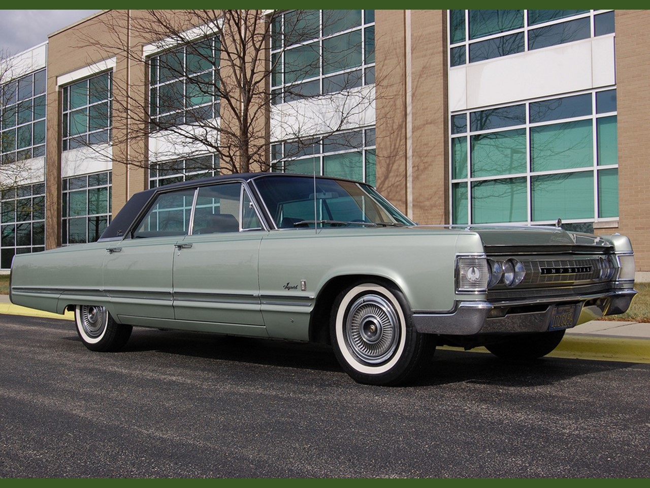 1967 Chrysler Imperial Crown Coupe #4
