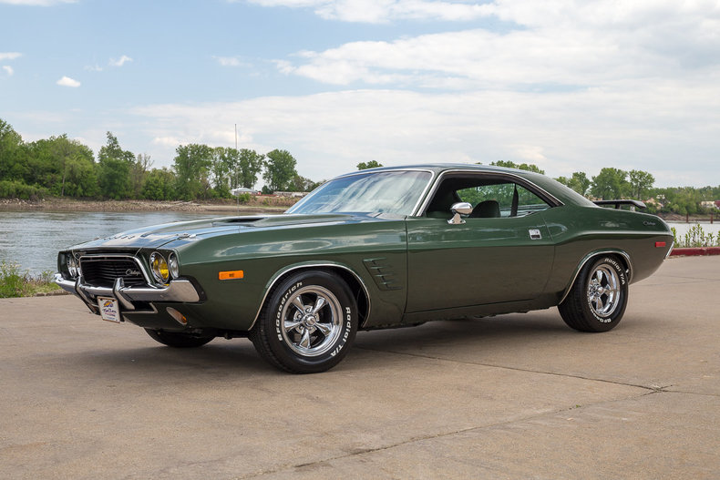 Amazing 1972 Dodge Challenger Pictures & Backgrounds