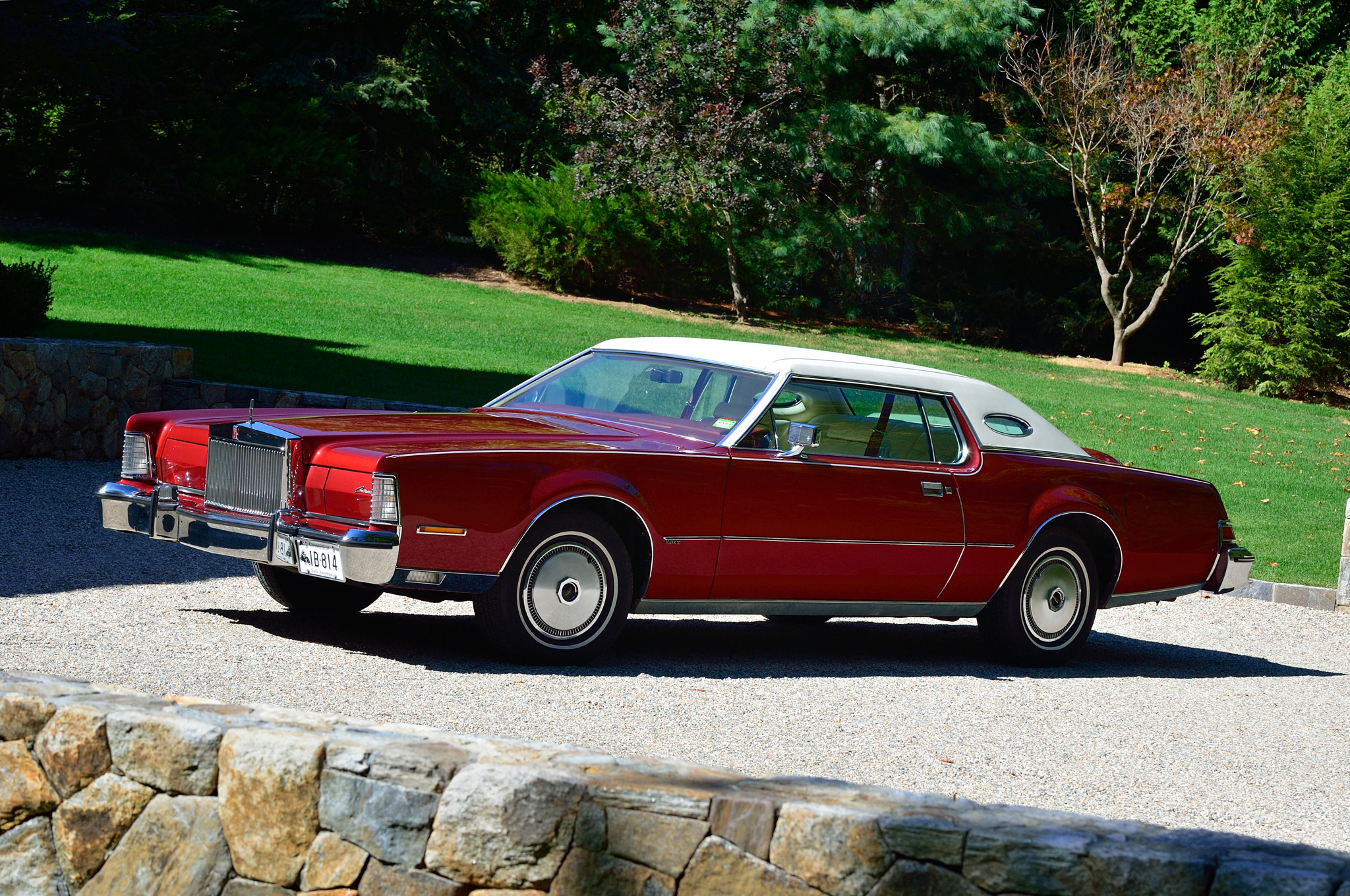 HD Quality Wallpaper | Collection: Vehicles, 2048x1360 1976 Lincoln Continental Mark IV