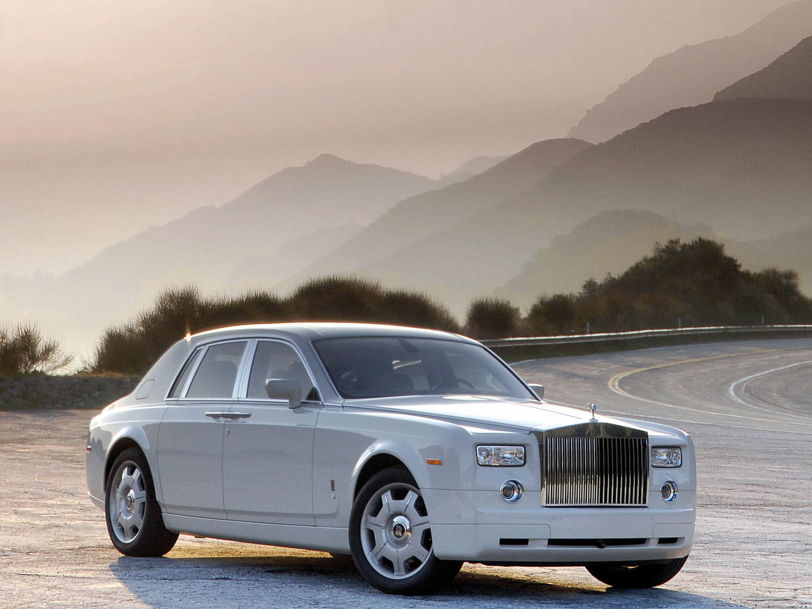 HQ 2006 Rolls Royce Phantom  Wallpapers | File 271.78Kb
