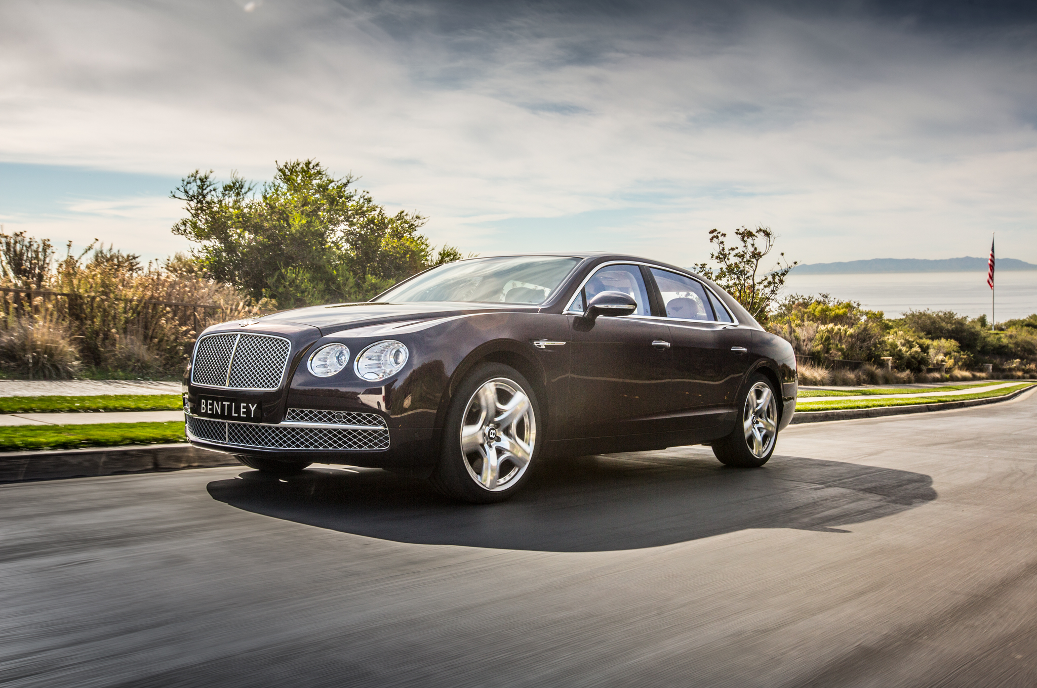HD Quality Wallpaper | Collection: Vehicles, 2048x1360 2014 Bentley Flying Spur