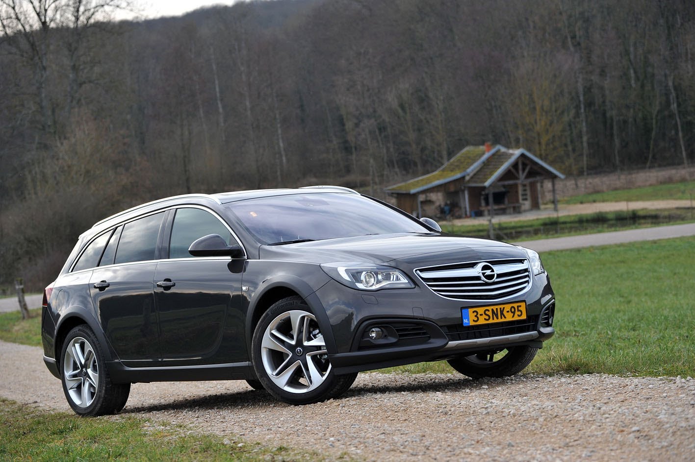 HQ 2014 Opel Insignia Country Tourer Wallpapers | File 212.18Kb