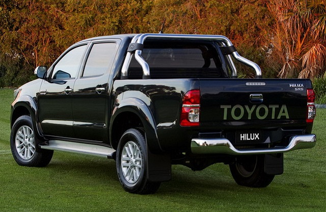 Amazing 2014 Toyota Hilux Invincible Pictures & Backgrounds