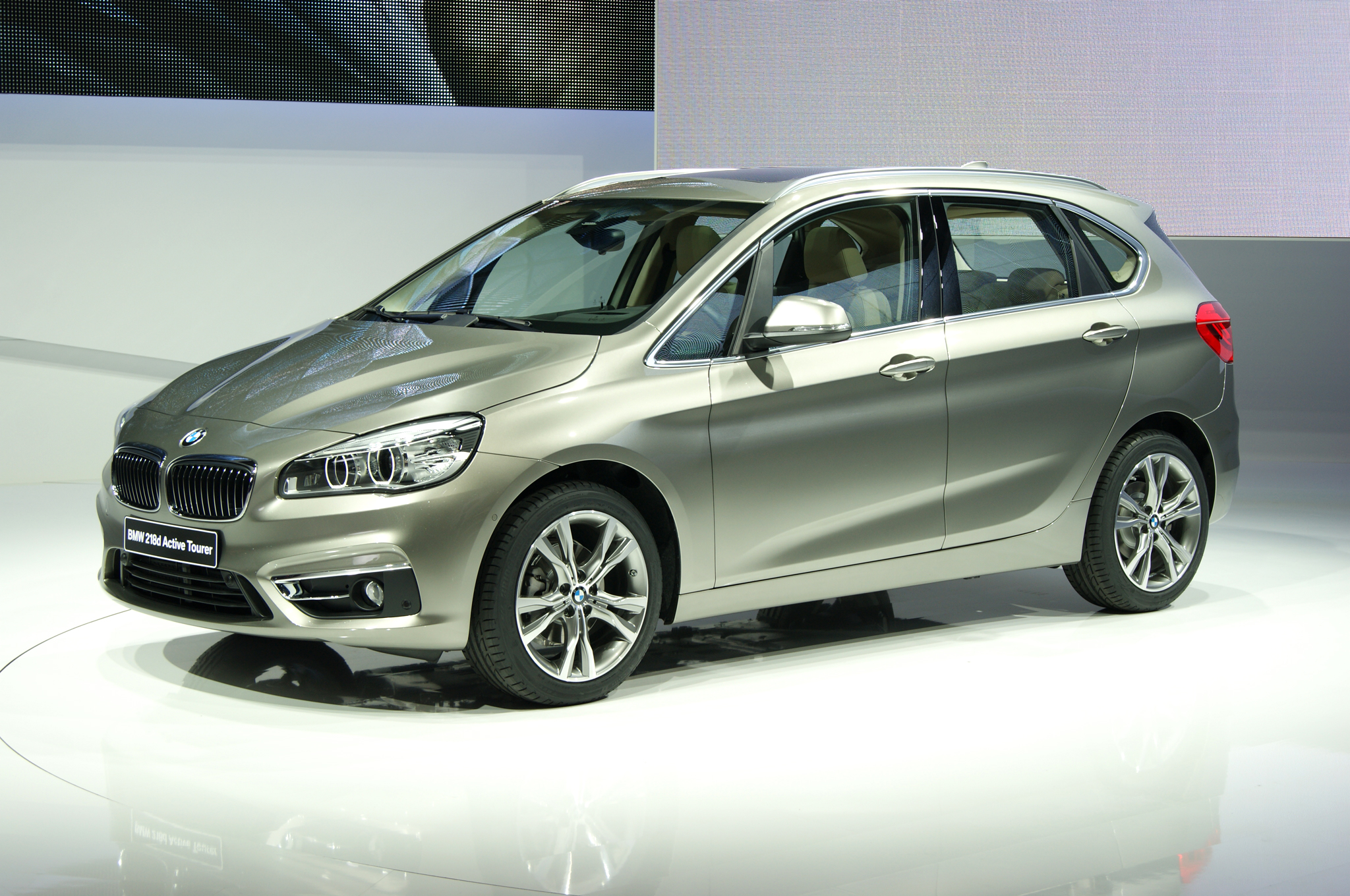 2015 BMW 2-series Active Tourer High Quality Background on Wallpapers Vista