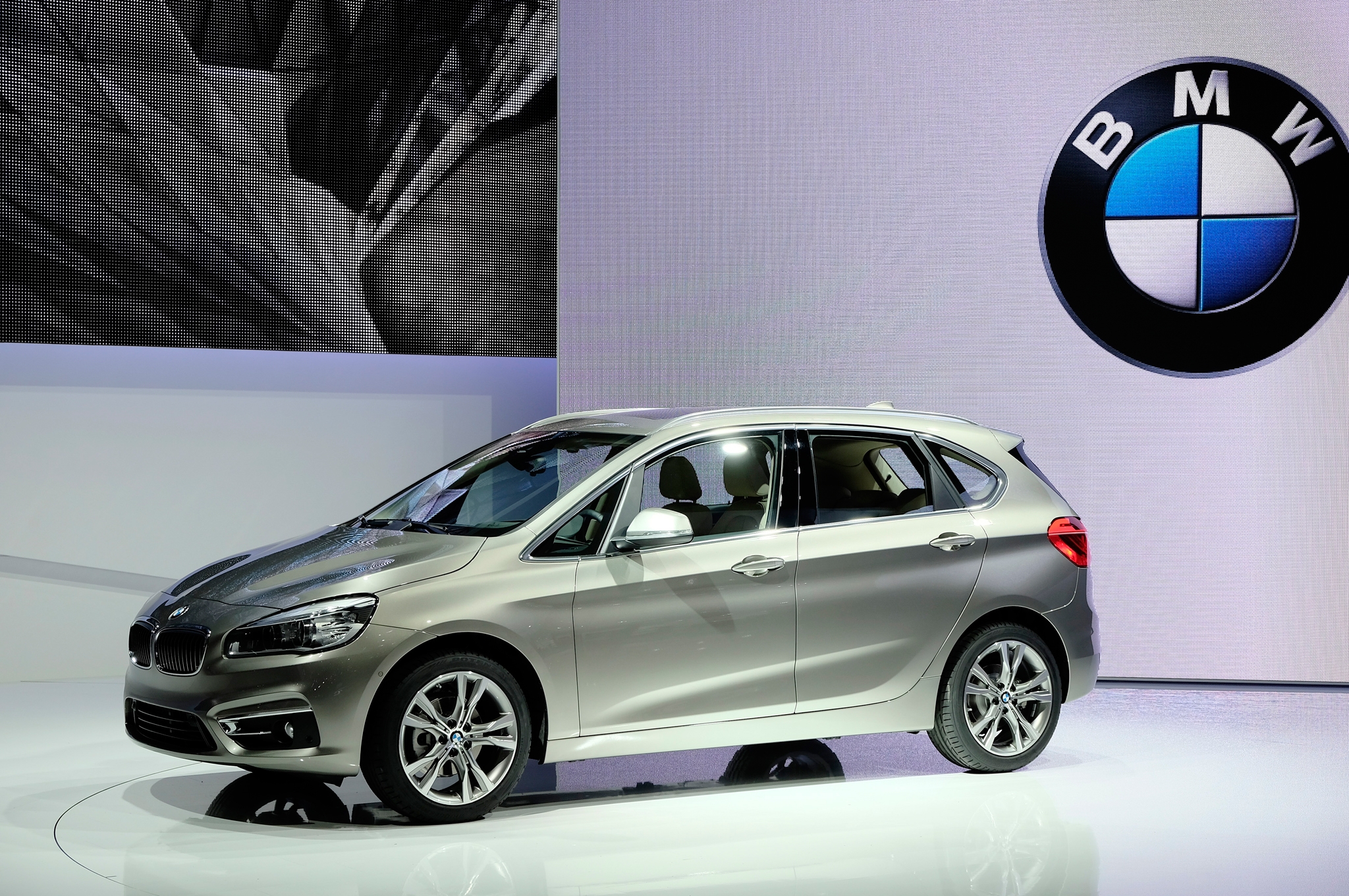 2015 BMW 2-series Active Tourer HD wallpapers, Desktop wallpaper - most viewed