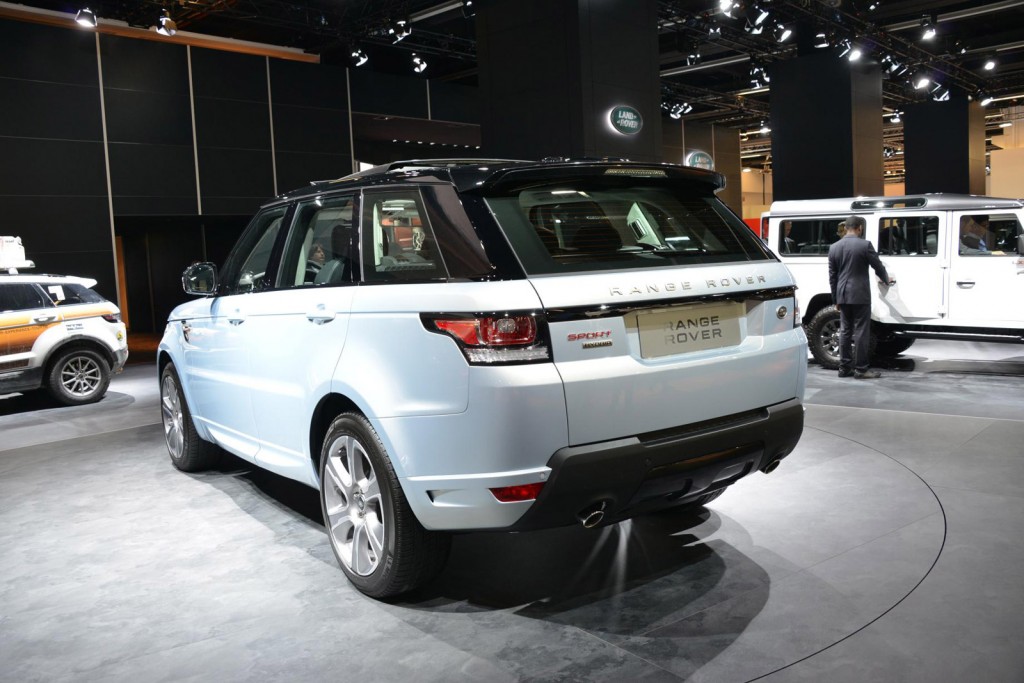 2015 Land Rover Range Rover Hybrid #2