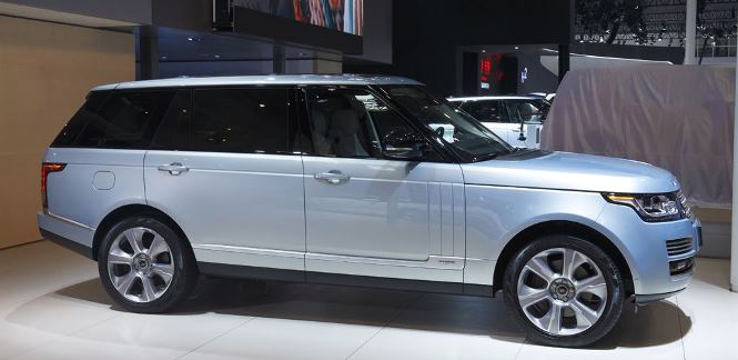 Images of 2015 Land Rover Range Rover Hybrid | 665x324