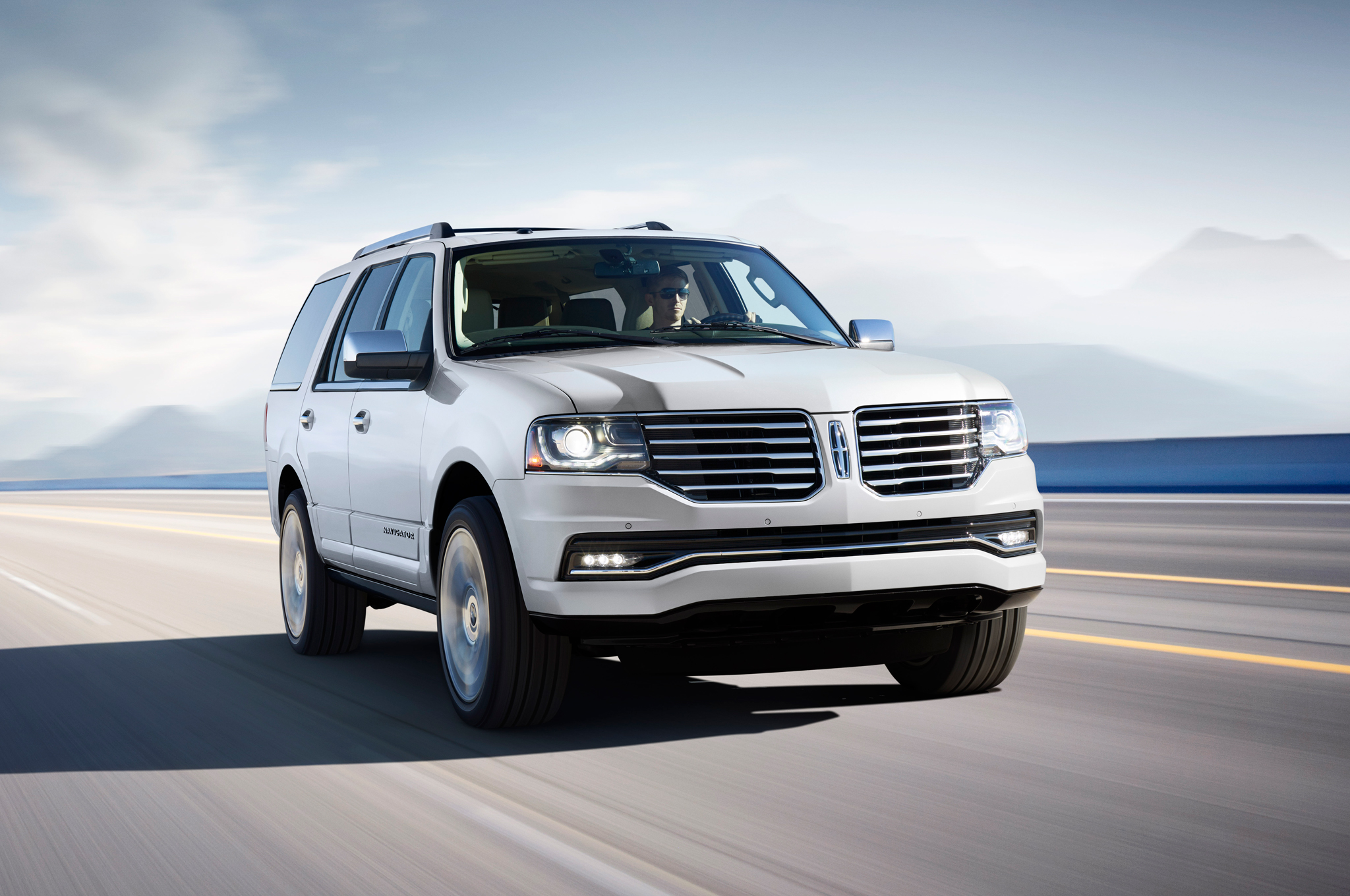 HD Quality Wallpaper | Collection: Vehicles, 2048x1360 2015 Lincoln Navigator