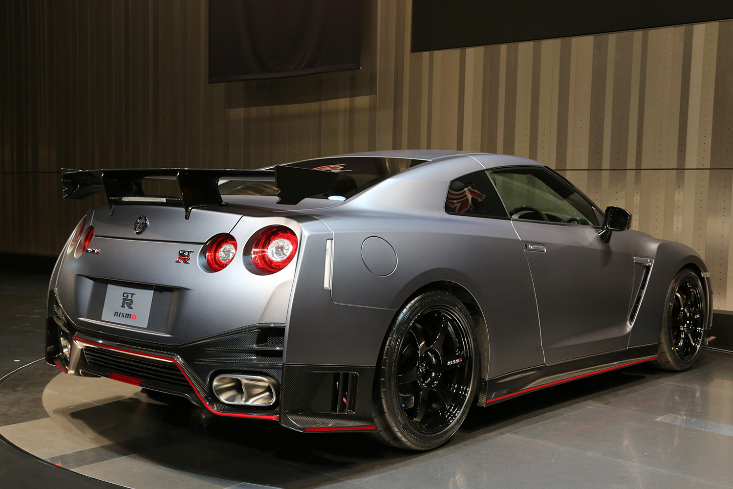 HQ Nissan GT-R Nismo Wallpapers | File 976.13Kb