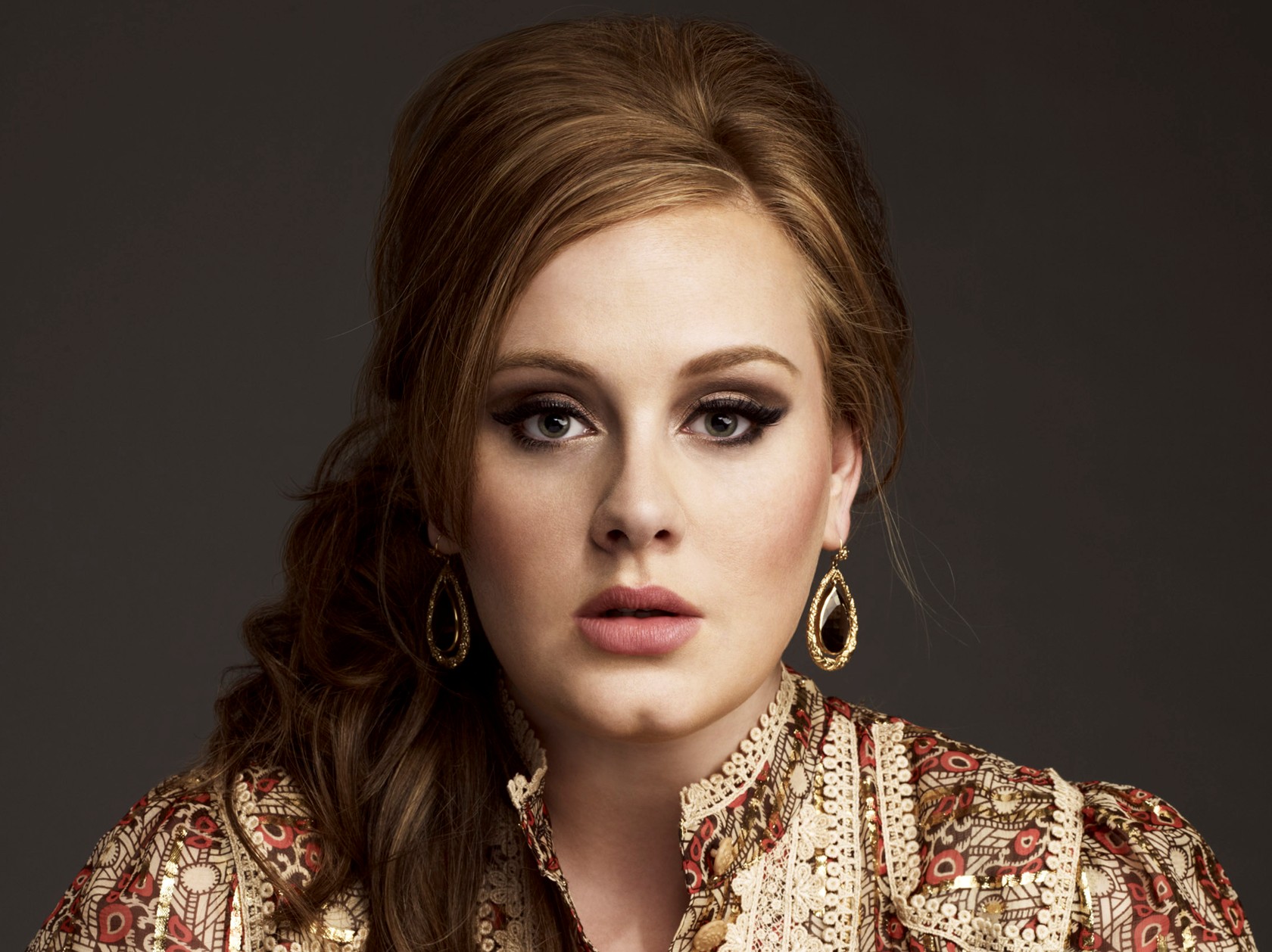 HQ Adele Wallpapers | File 347.93Kb