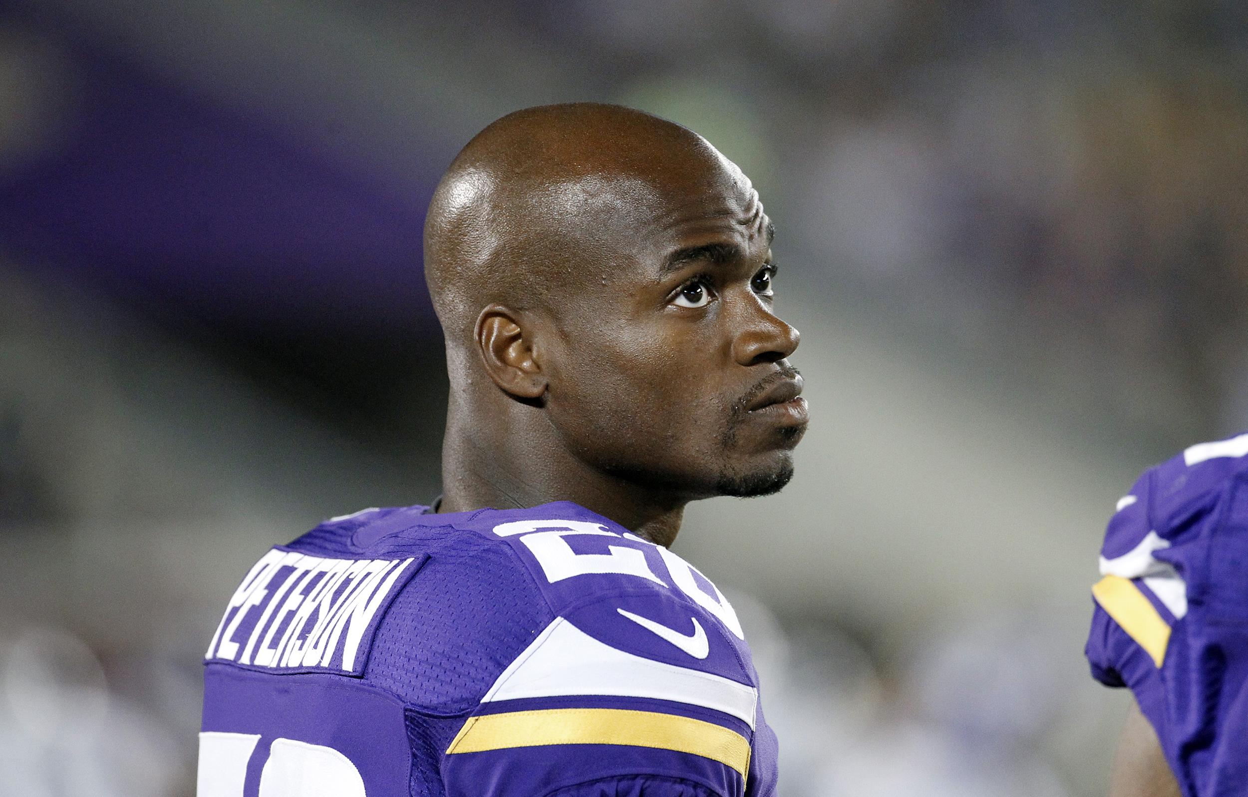 HD Quality Wallpaper | Collection: Sports, 2500x1598 Adrian Peterson