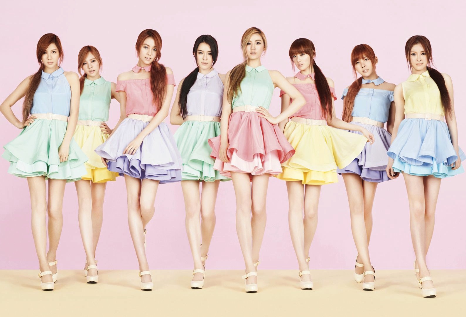 1588x1082 > After School Wallpapers