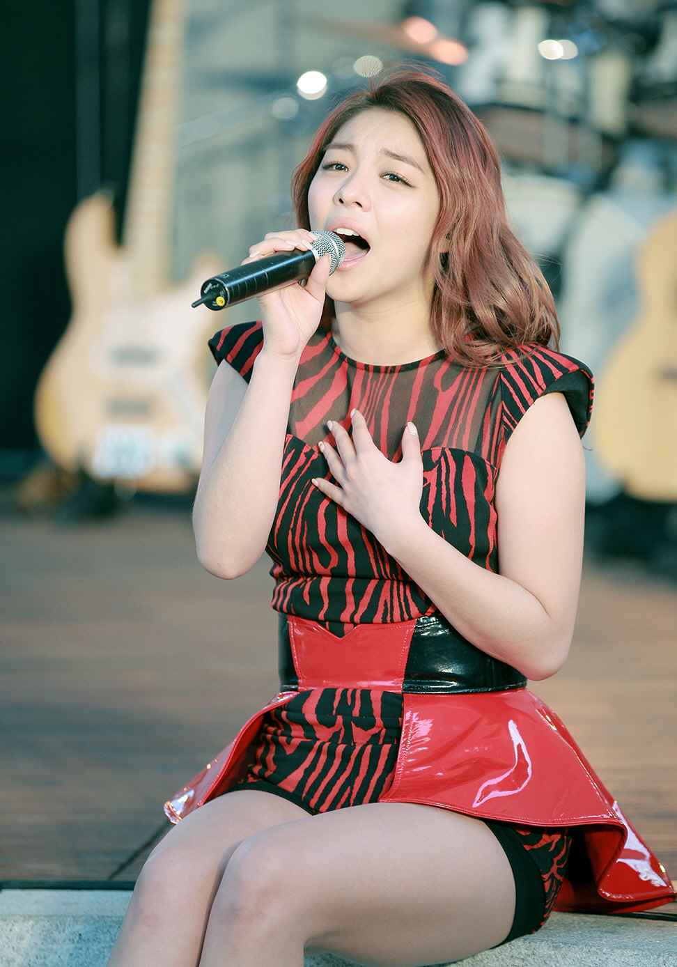 Ailee High Quality Background on Wallpapers Vista