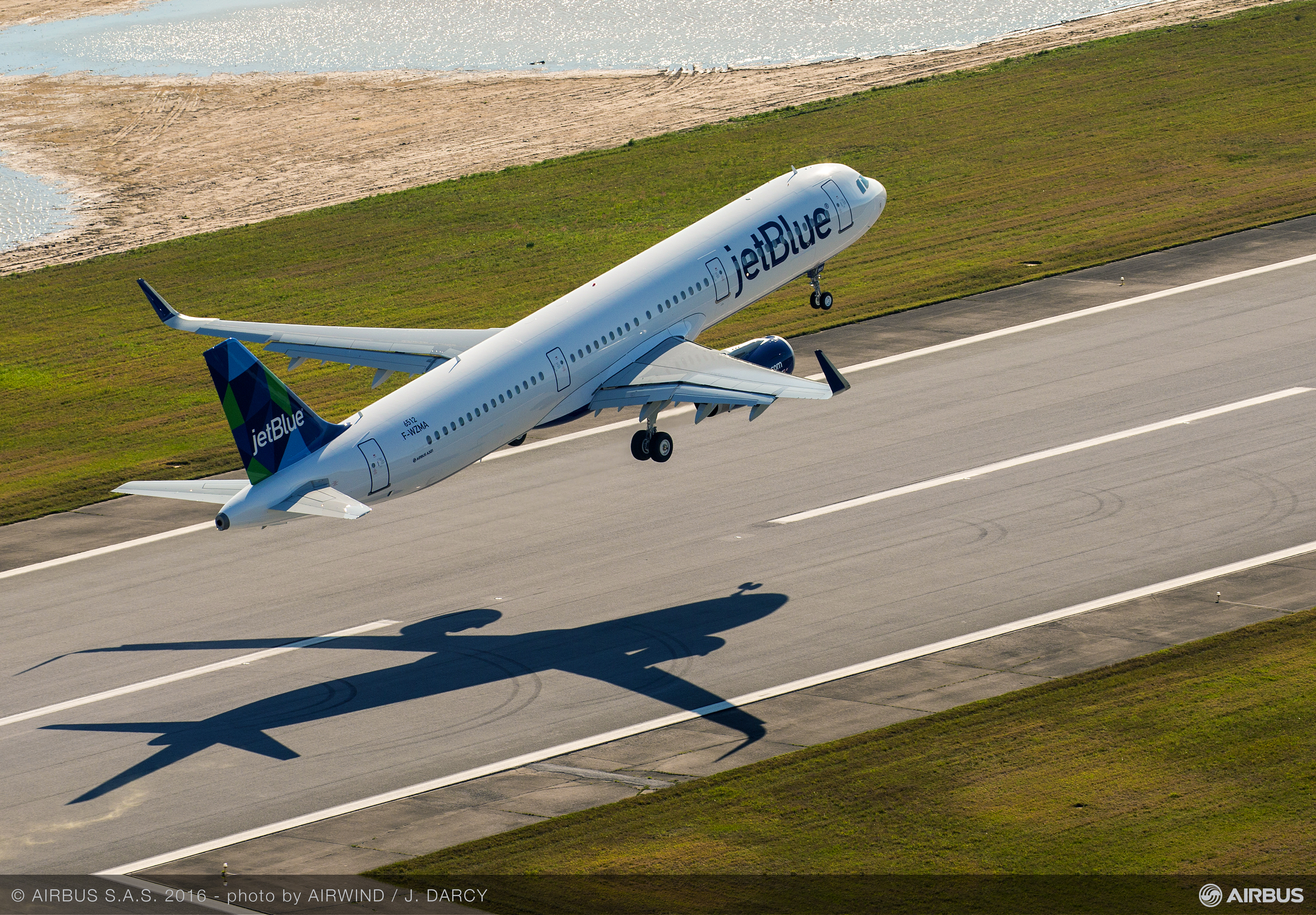 Nice Images Collection: Airbus A321 Desktop Wallpapers