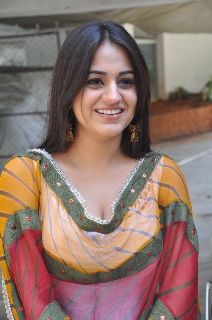 Aksha Pardasany #8