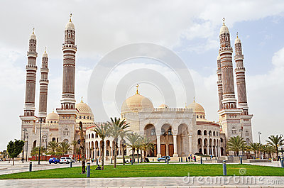 HQ Al Saleh Mosque Wallpapers | File 43.8Kb