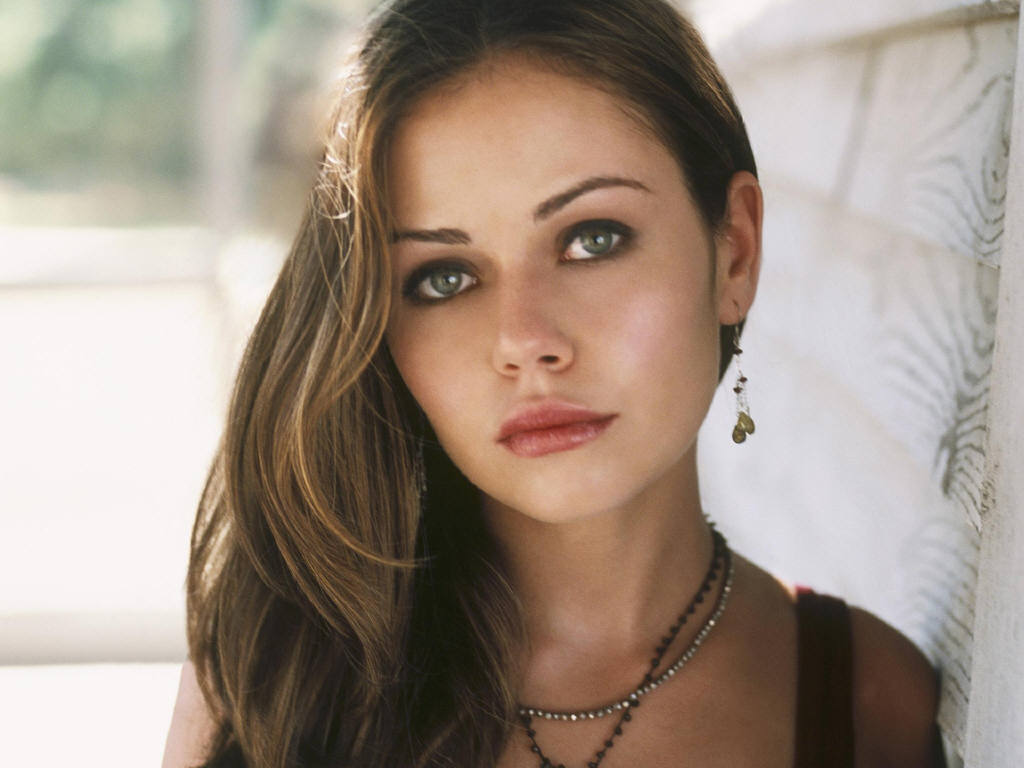 Alexis Dziena Backgrounds on Wallpapers Vista