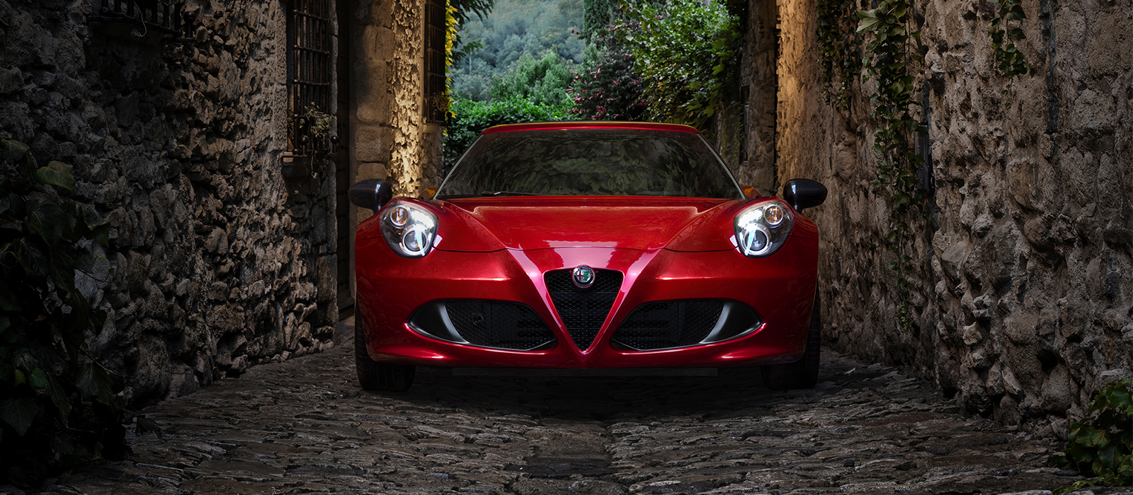Amazing Alfa Romeo 4C Pictures & Backgrounds