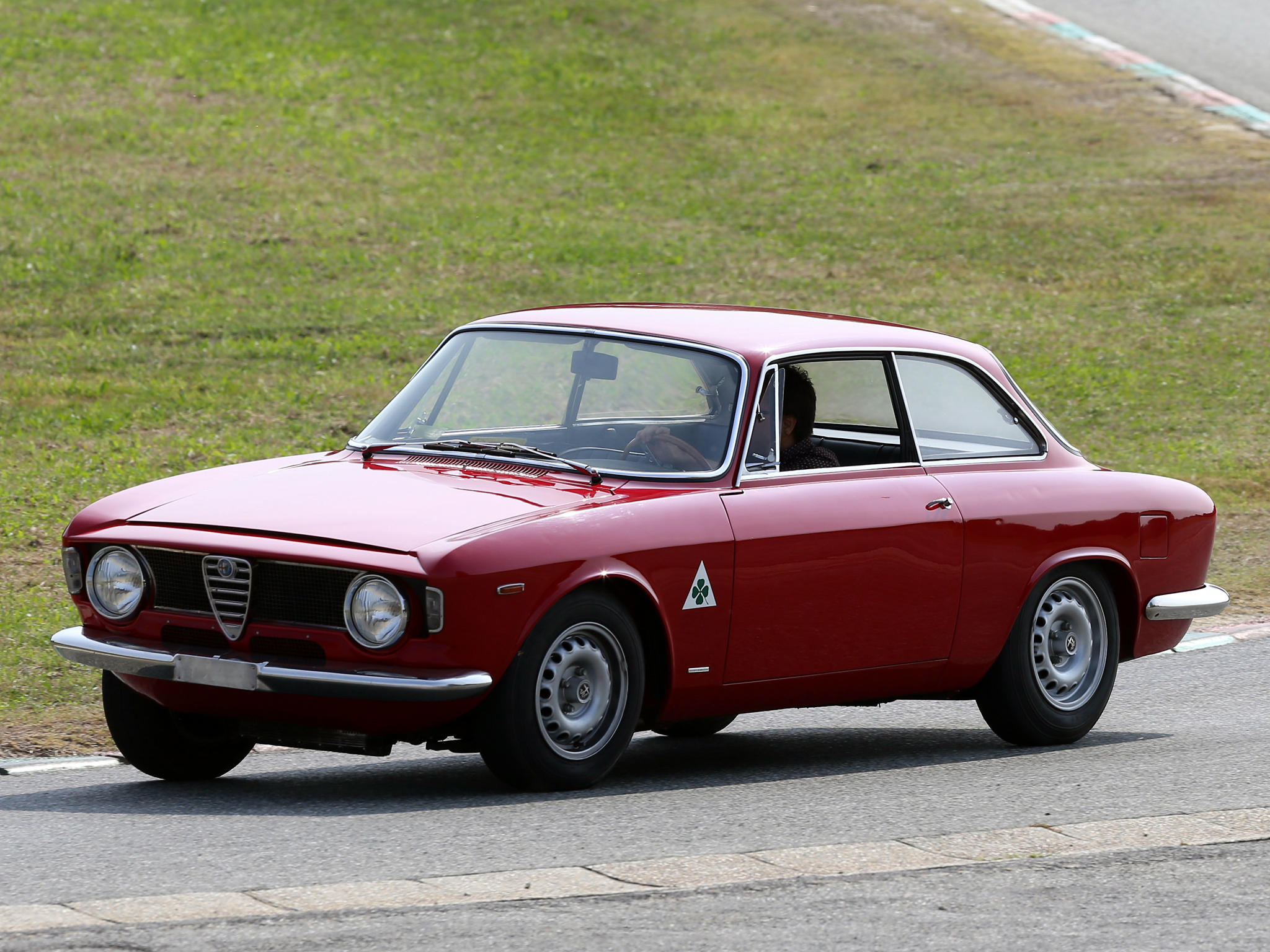 HQ Alfa Romeo Giulia GTA Wallpapers | File 1745.39Kb