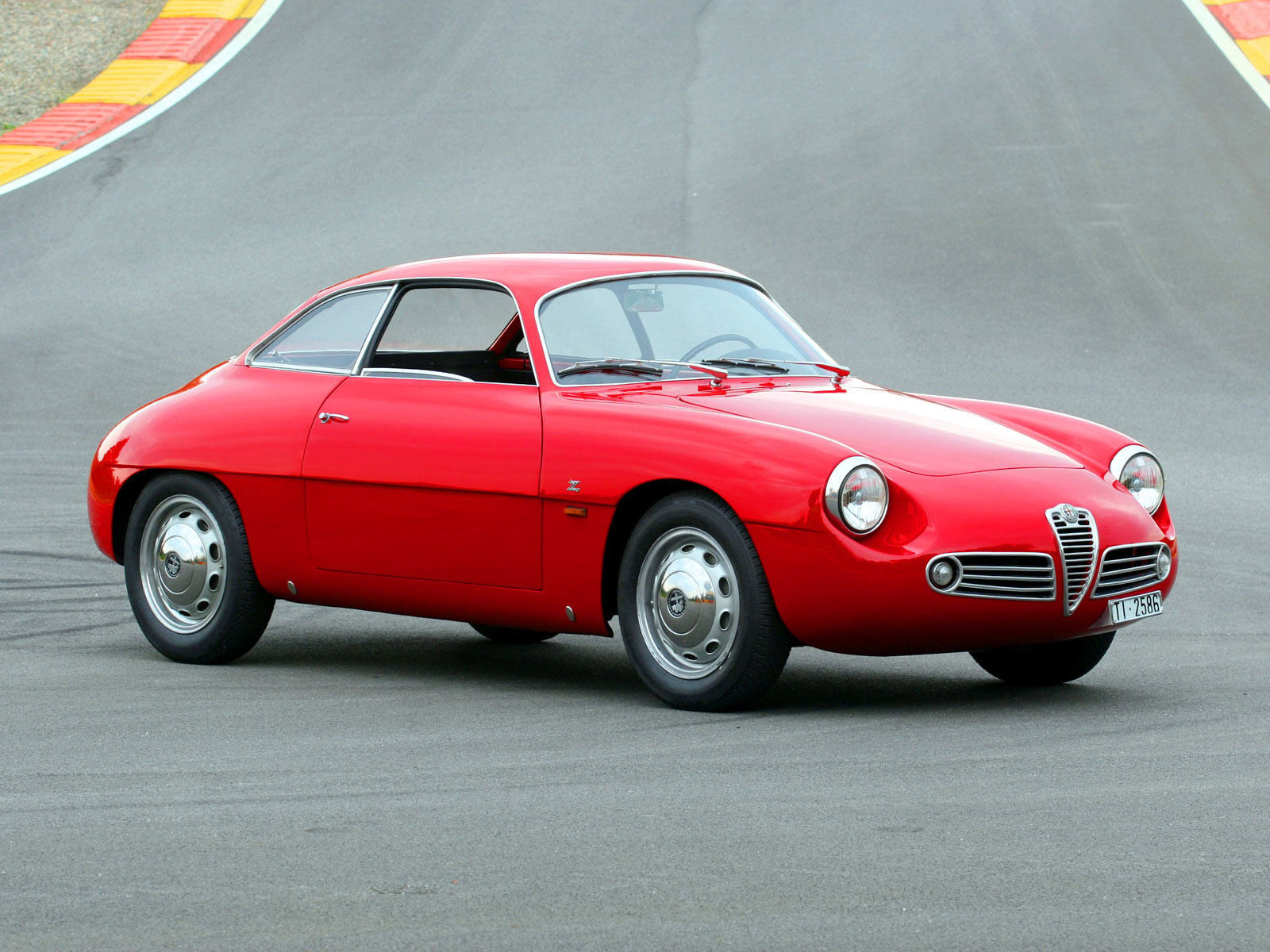 Alfa Romeo Giulietta SZ #18