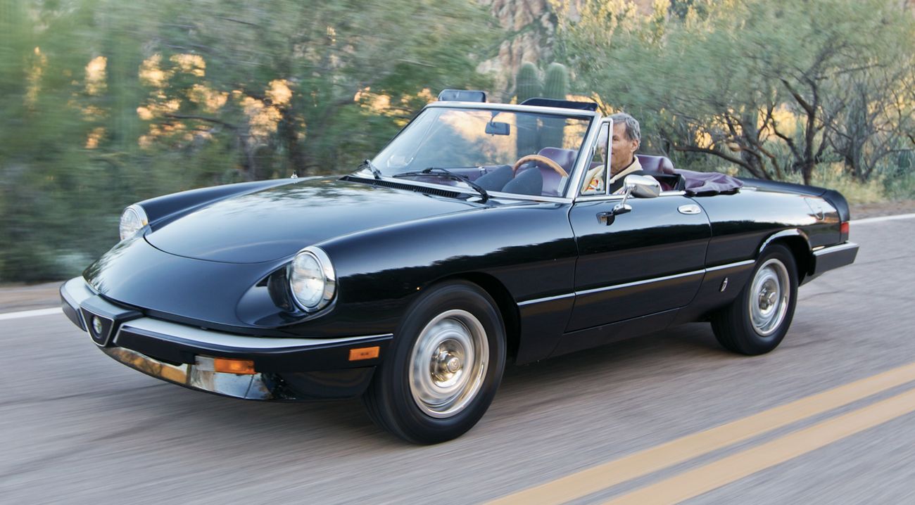 High Resolution Wallpaper | Alfa Romeo Spider 1300x718 px