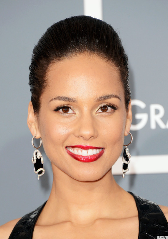 Amazing Alicia Keys Pictures & Backgrounds