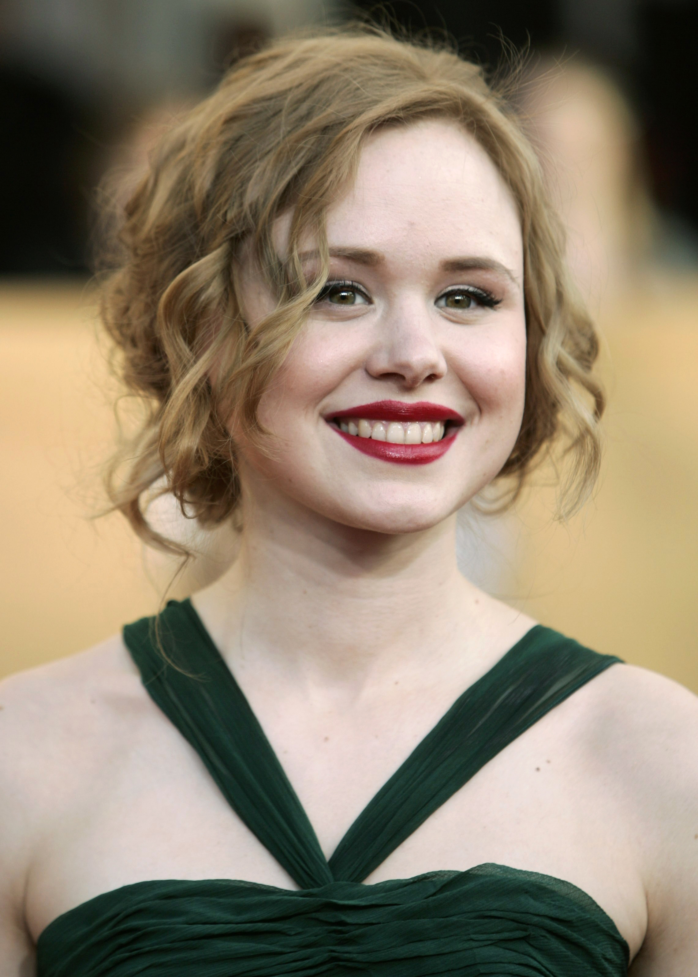 Amazing Alison Pill Pictures & Backgrounds