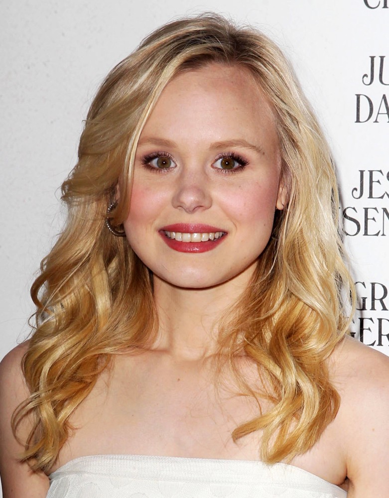 781x1000 > Alison Pill Wallpapers