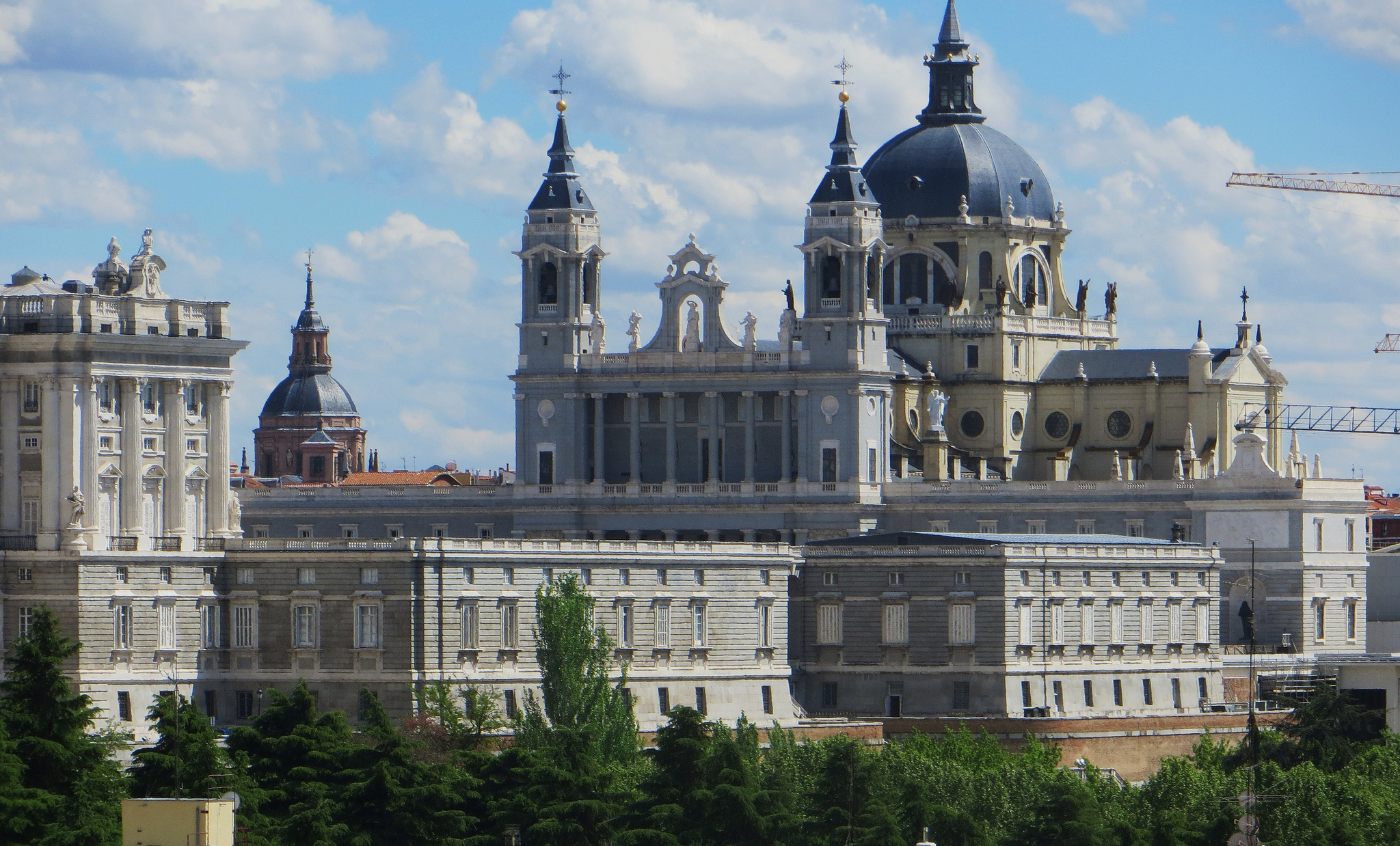 Amazing Almudena Cathedral Pictures & Backgrounds