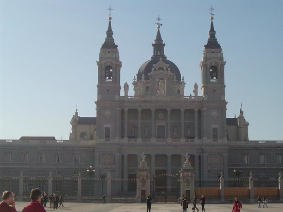 Nice Images Collection: Almudena Cathedral Desktop Wallpapers