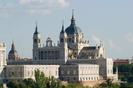Almudena Cathedral Backgrounds, Compatible - PC, Mobile, Gadgets| 425x282 px