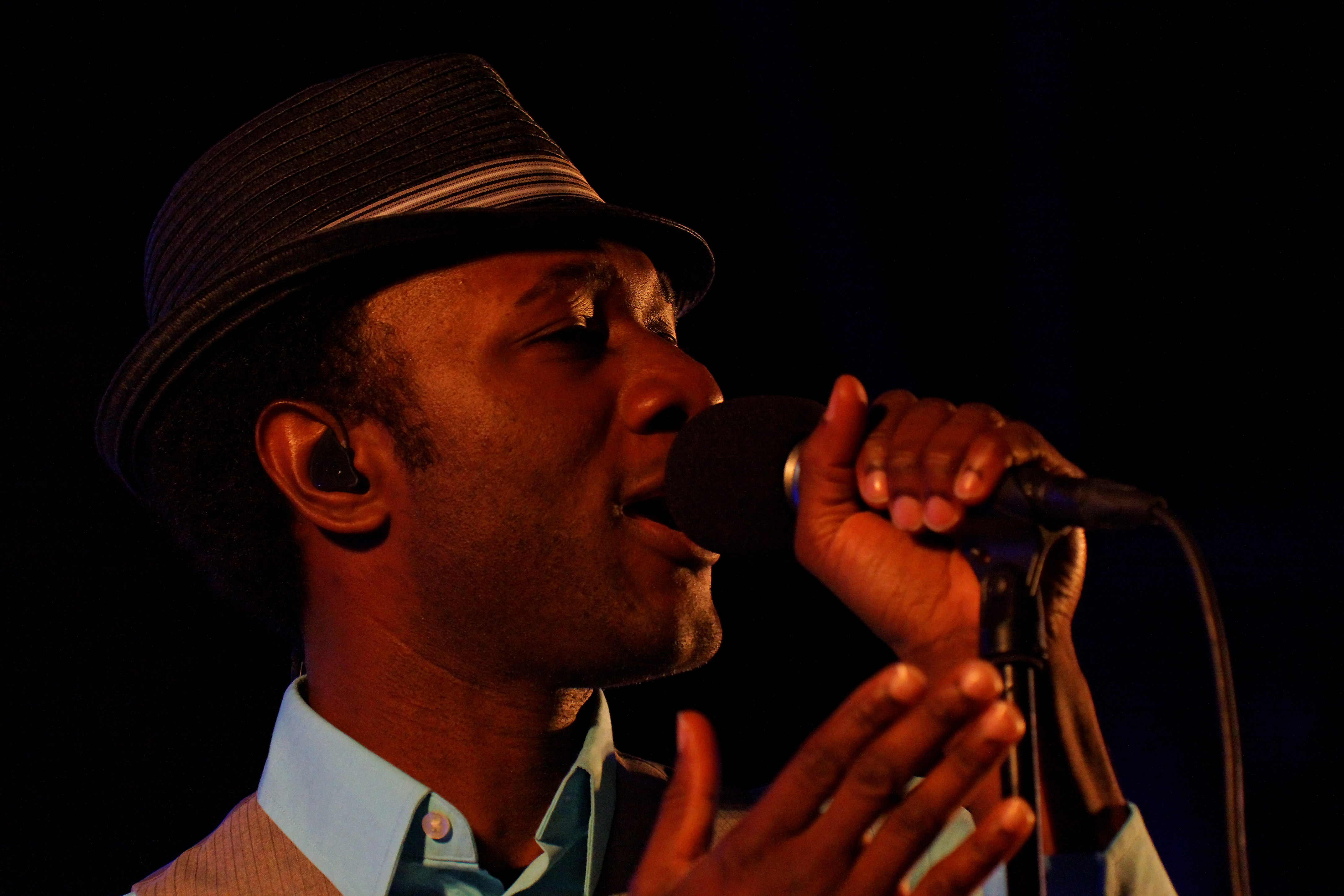 Amazing Aloe Blacc Pictures & Backgrounds