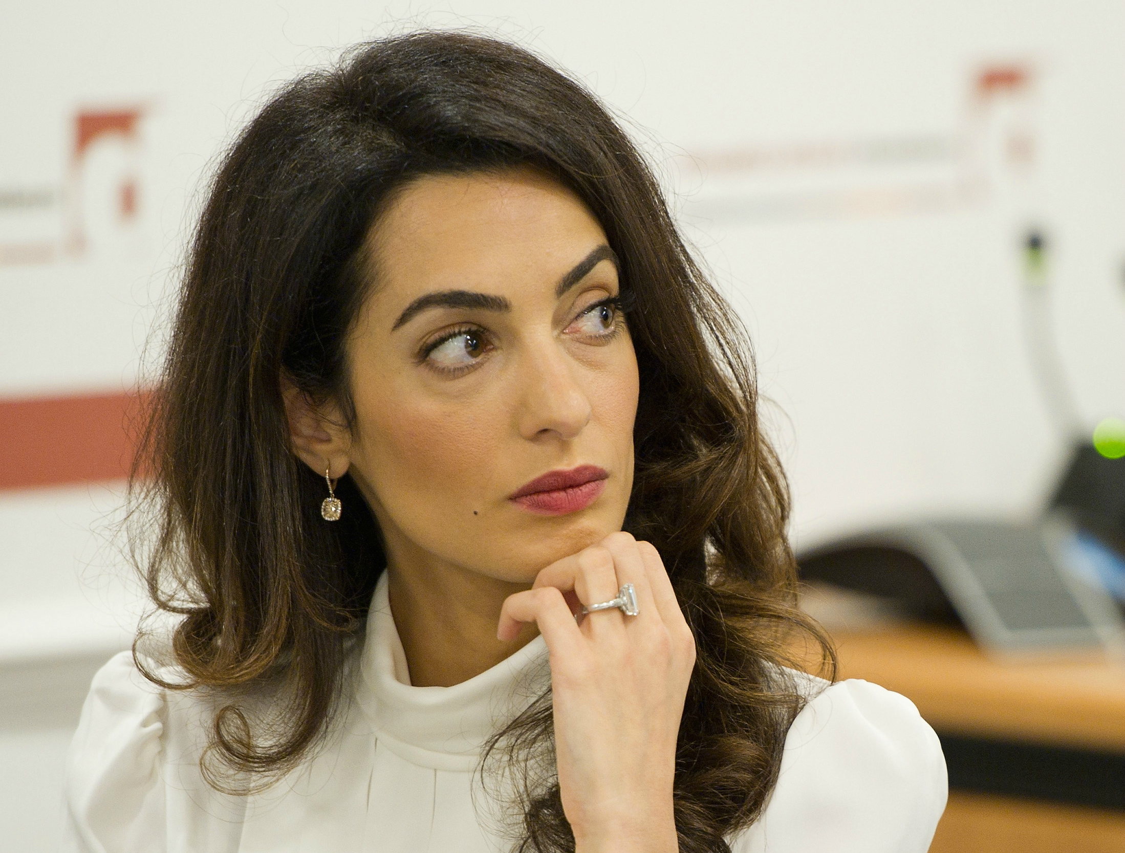 HQ Amal Clooney Wallpapers | File 1761.11Kb