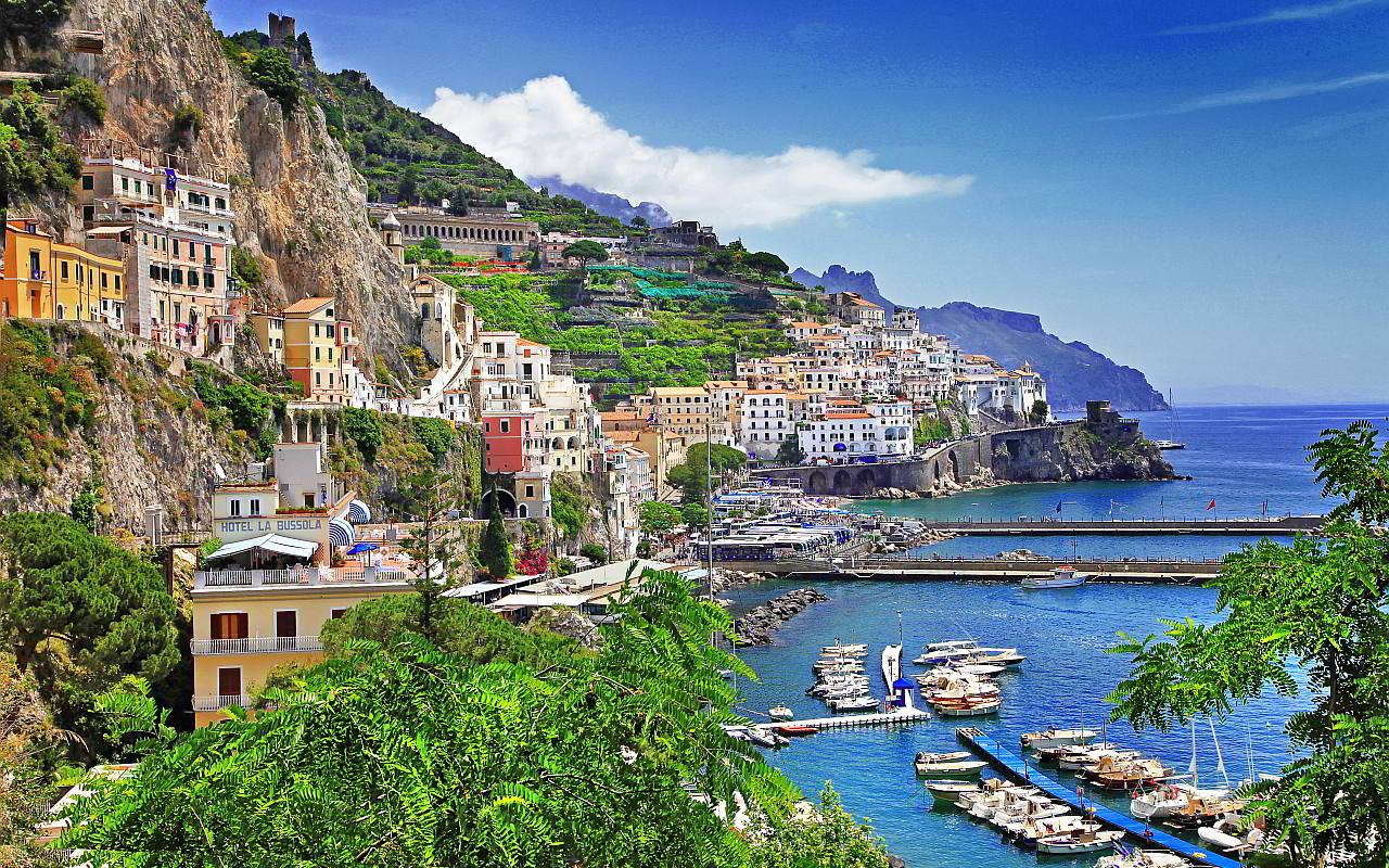Nice Images Collection: Amalfi Desktop Wallpapers