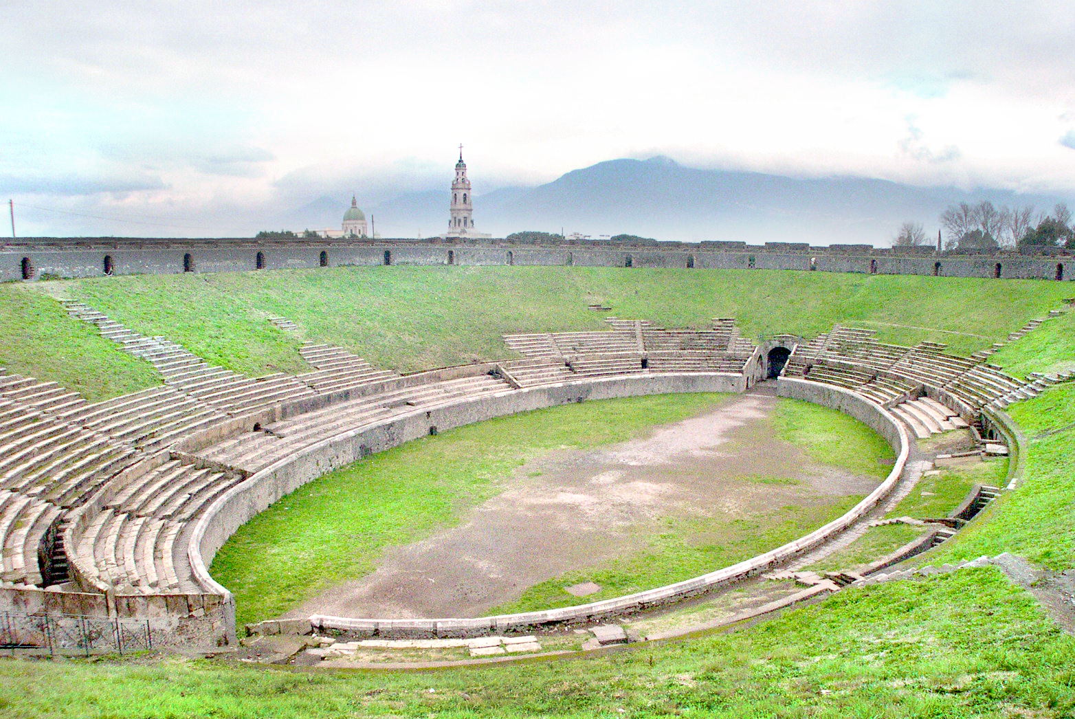 HD Quality Wallpaper | Collection: Man Made, 1564x1046 Amphitheatre Of Pompeii