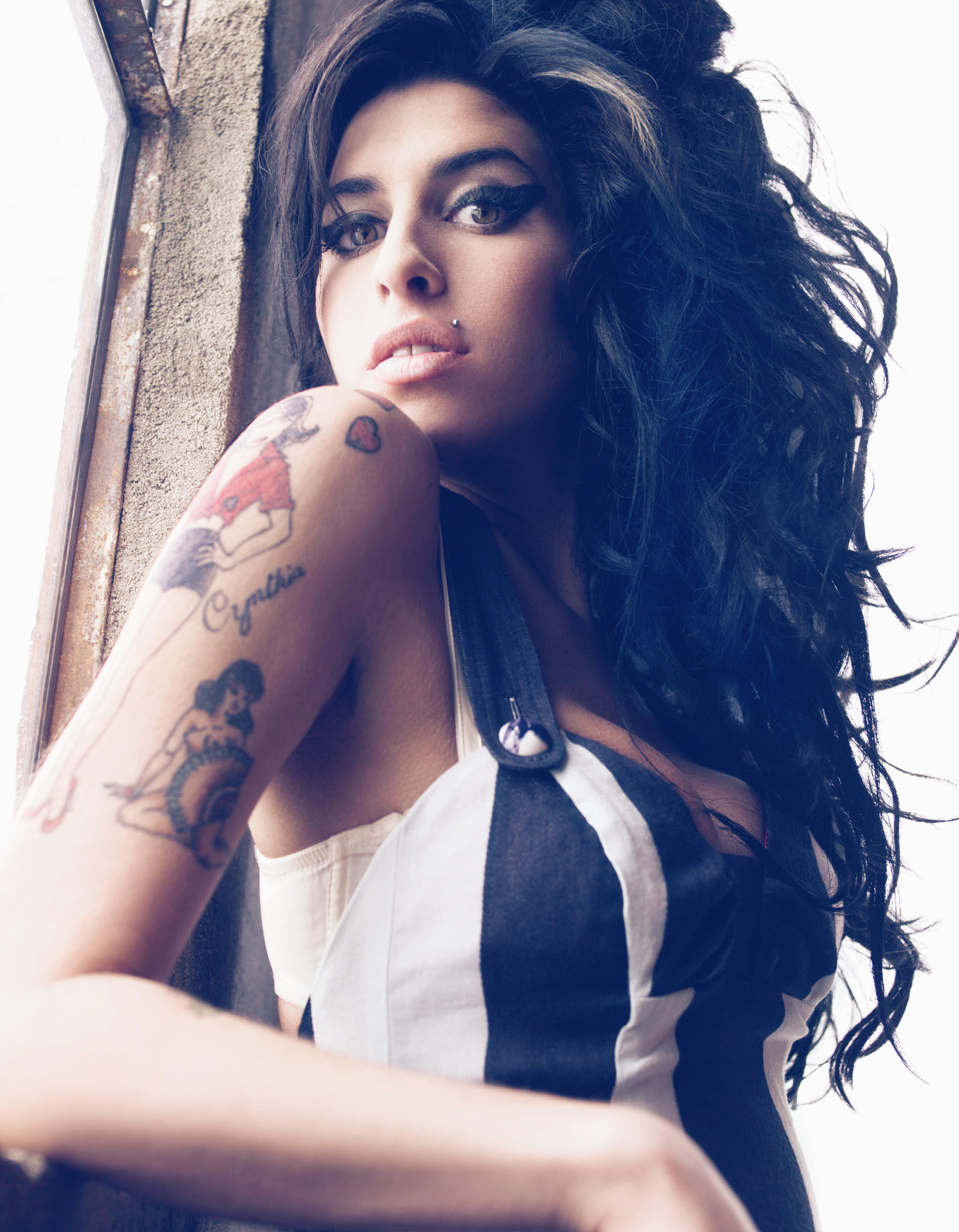 HD Quality Wallpaper | Collection: Music, 2788x3579 Amy Winehouse
