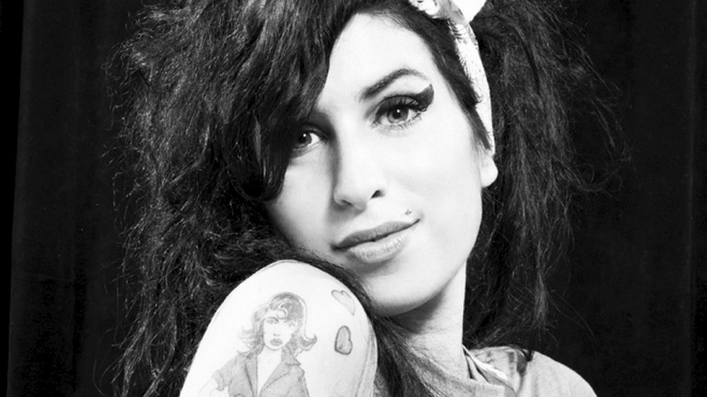 High Resolution Wallpaper | Amy Winehouse 1000x561 px