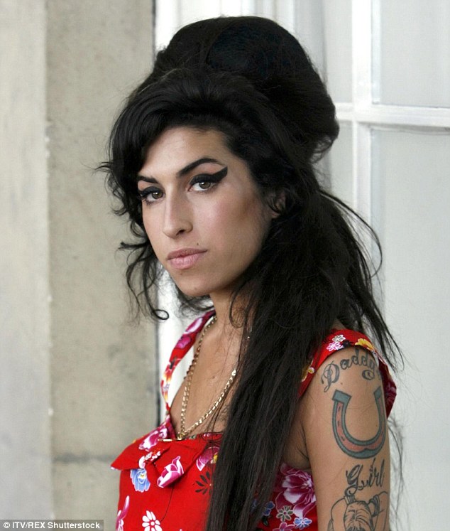 Amazing Amy Winehouse Pictures & Backgrounds