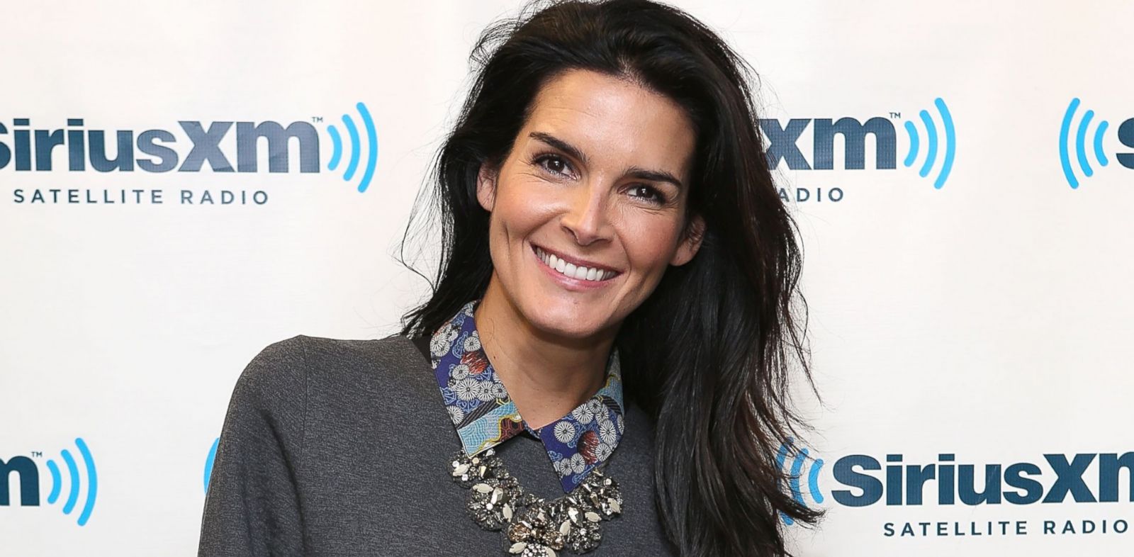 Nice wallpapers Angie Harmon 1600x786px