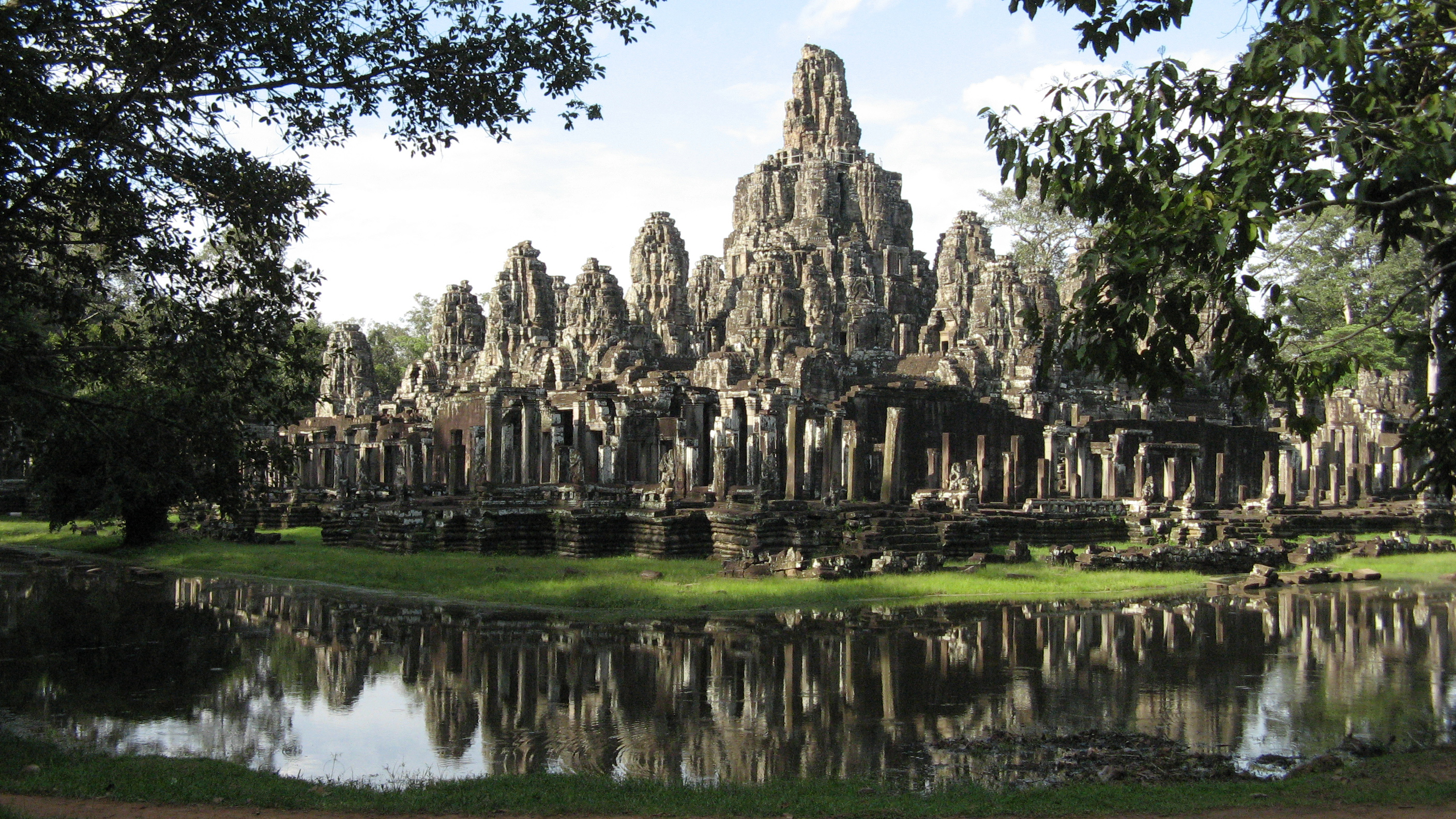Angkor Thom Backgrounds on Wallpapers Vista