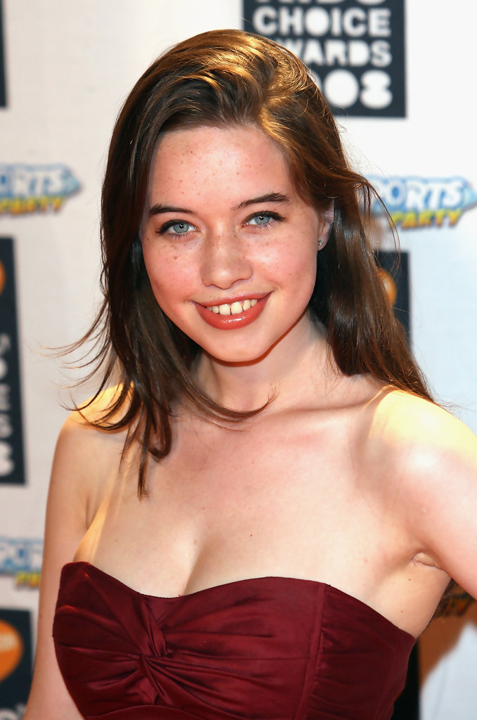 Images of Anna Popplewell | 679x1024