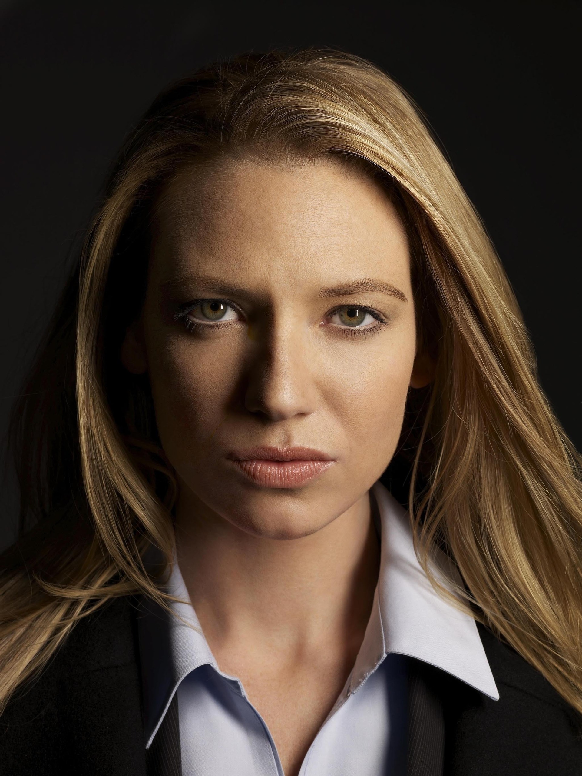 Amazing Anna Torv Pictures & Backgrounds