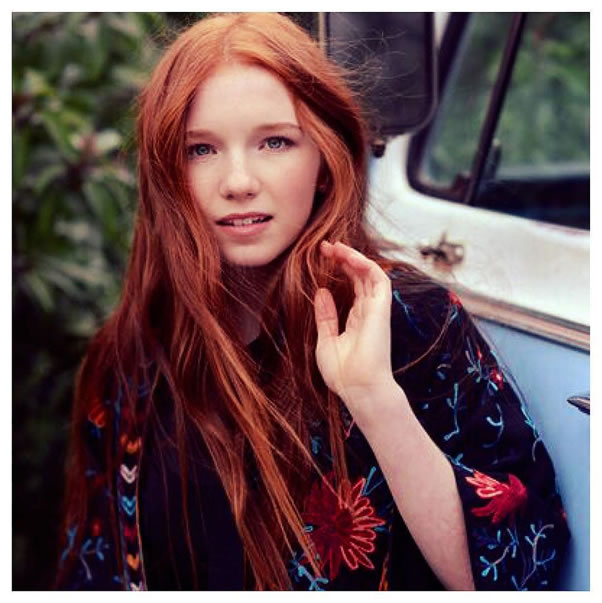 Annalise Basso Pics, Celebrity Collection