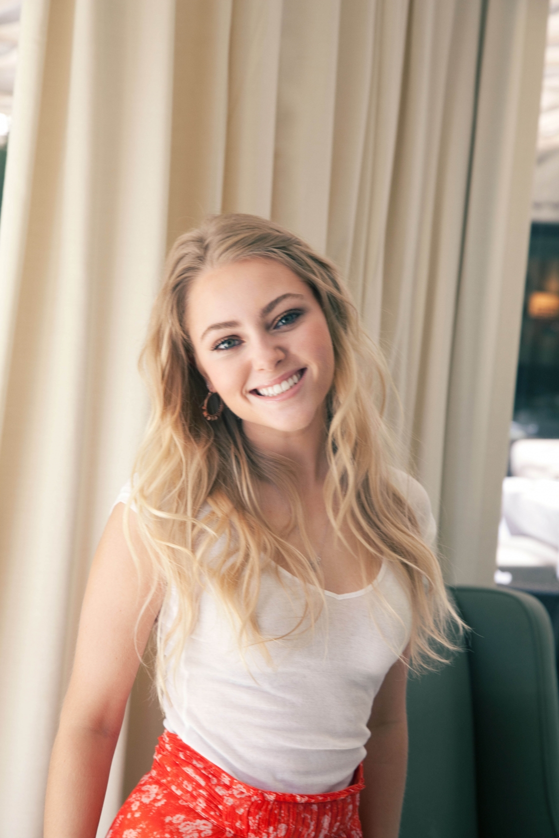 Nice Images Collection: Annasophia Robb Desktop Wallpapers